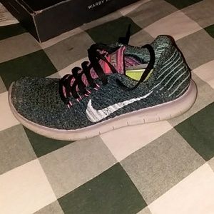 Nike free RH flyknit shoes
